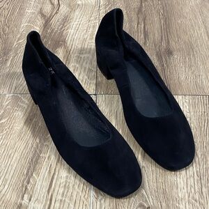 Eileen Fisher Winn Black Suede Block Heel Pumps 8.5